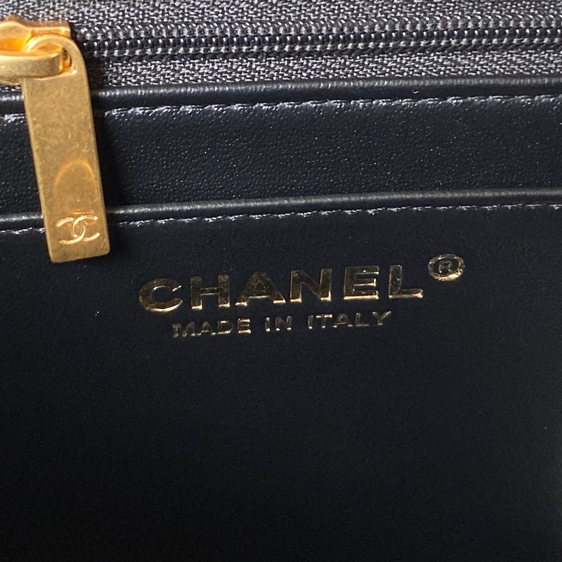  mid purse view 7
