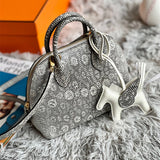  Essential tote bag carried on shoulder 10