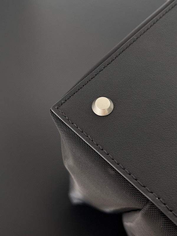 Zivas Charm Modern Minimalist Look Fashion Handbag (Timeless Wardrobe Addition) – Interior View