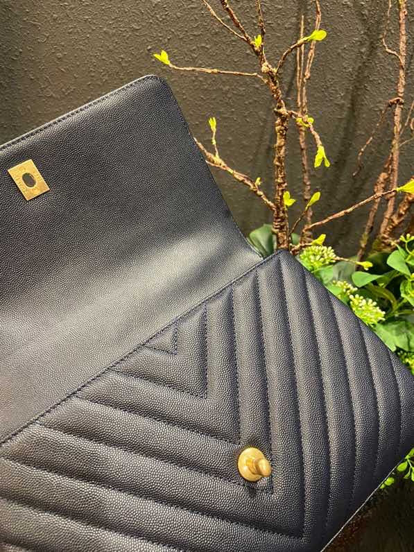  versatile purse view 8
