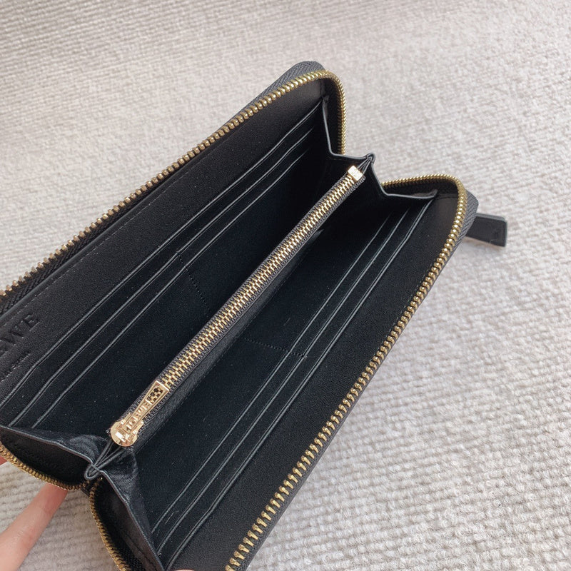 Ziva's Charm handbag – product shot (Standard Size)
