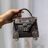  Streamlined everyday bag front view