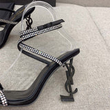 Styling view of Saint Laurent luxury piece style No.077