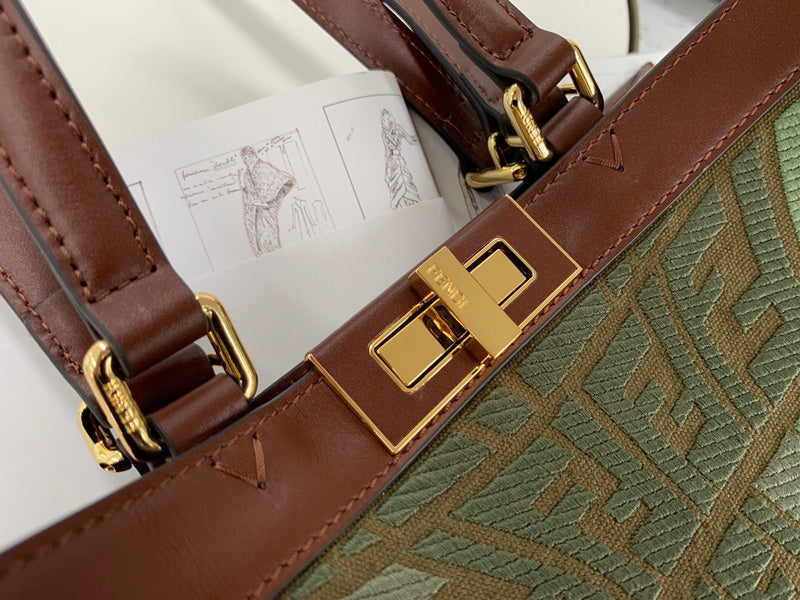 Ziva's Charm handbag – product shot (41cm*30cm*16cm)