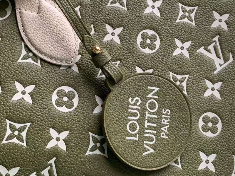 Back view of statement chic women's handbag – women's everyday handbag