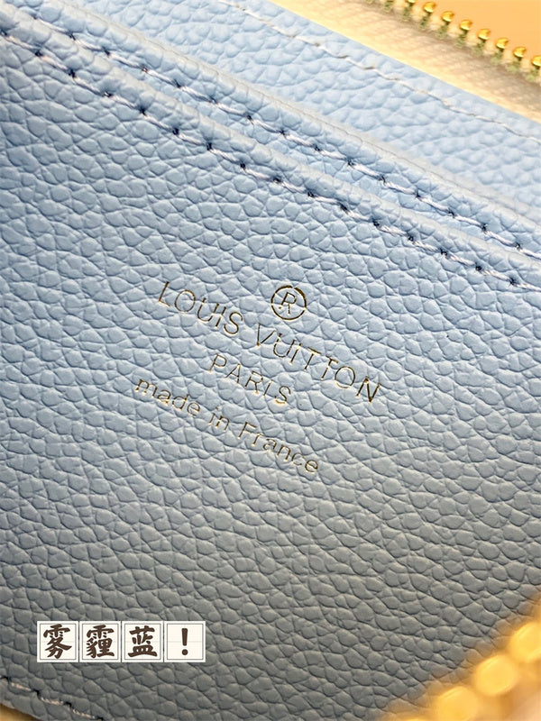  tailored top-handle bag detail view showing craftsmanship 8