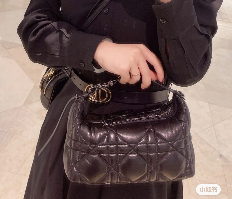 Front view of polished classic women's handbag – women's premium purse