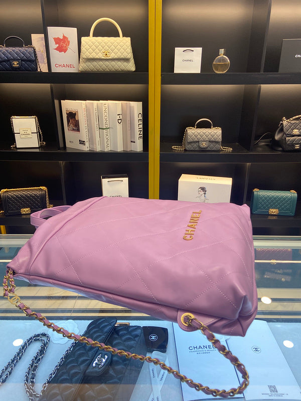  women's handbag, spacious design, view 4