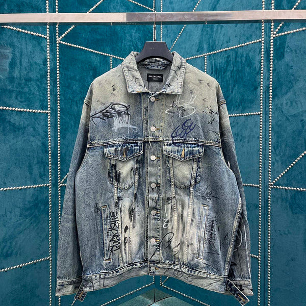 Front view of Balenciaga luxury piece style No.106