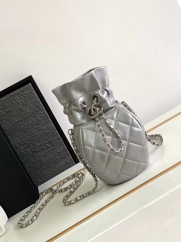  women's handbag, versatile design, view 1