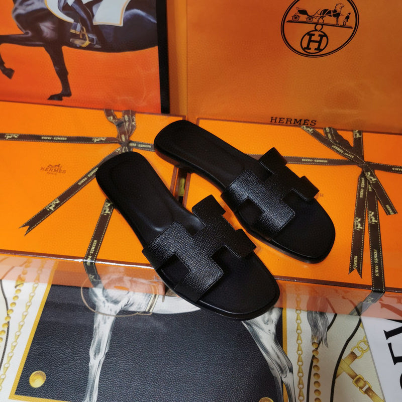 Hermes sandals Style 032 - back heel detail