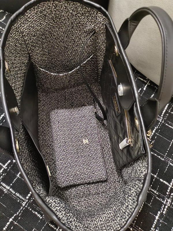  spacious purse view 6