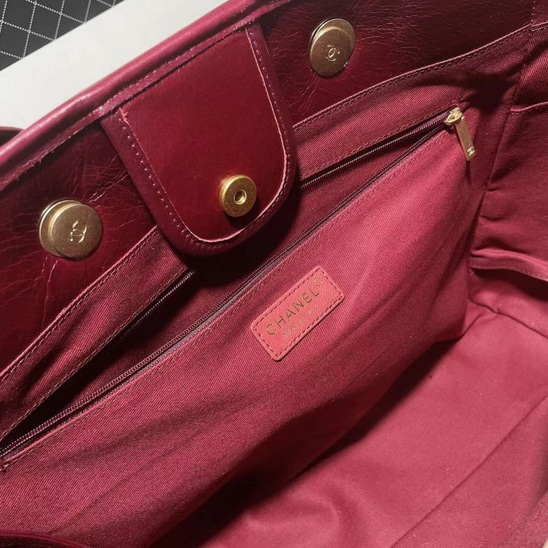  spacious purse view 6