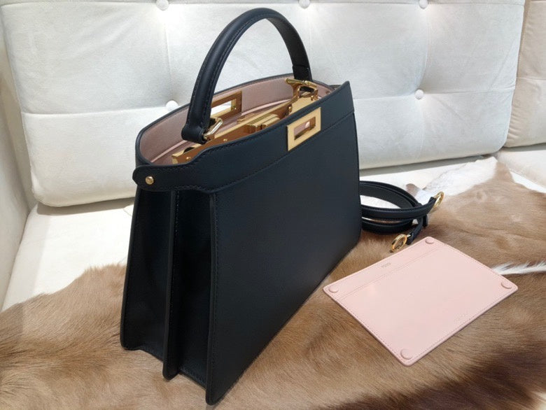 Ziva's Charm handbag – full view (Standard Size)