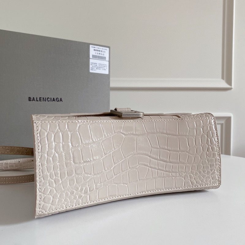 Zivas Charm Understated Luxury Premium Handbag (Premium Everyday Carry) – Styled Look