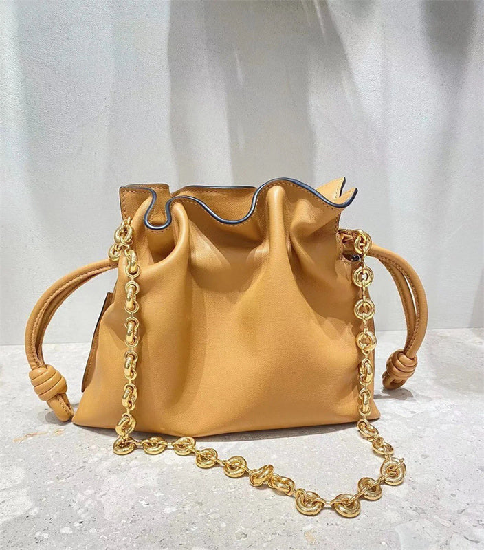 Ziva's Charm handbag – front view (68cm*1.5cm*0.4cm)