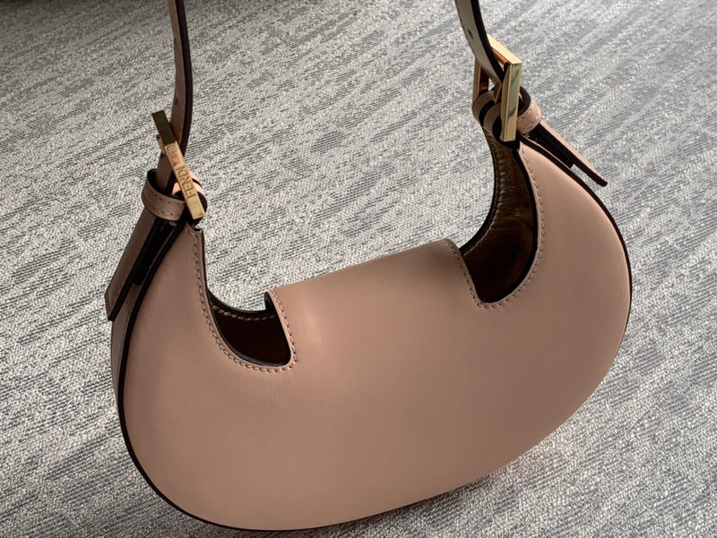 Ziva's Charm handbag – close-up view (22cm*4.5cm*17.5cm)
