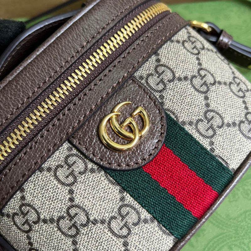 Interior view of everyday-luxe classic women's handbag – women's premium purse