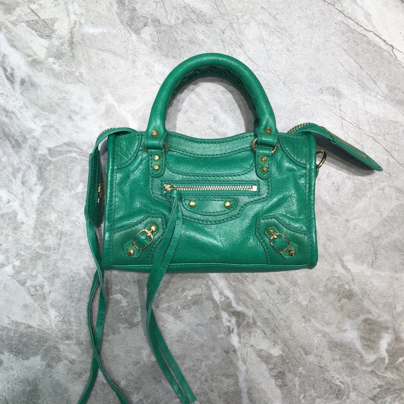 Timeless Premium PU Leather Handbag - Smooth Faux-Leather Exterior | Women's Premium Handbag #639 - close-up detail shot (image 3) of designer-inspired handbag
