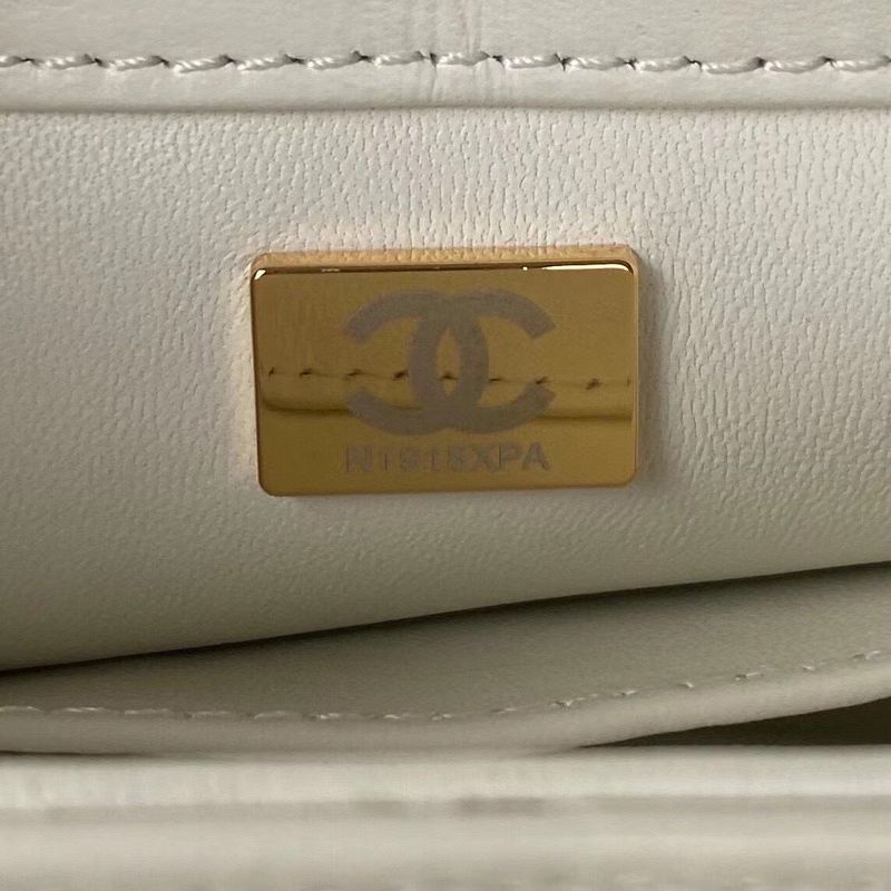 Zivas Charm Versatile Design Designer Handbag (Statement-Ready Design) – Lifestyle Shot