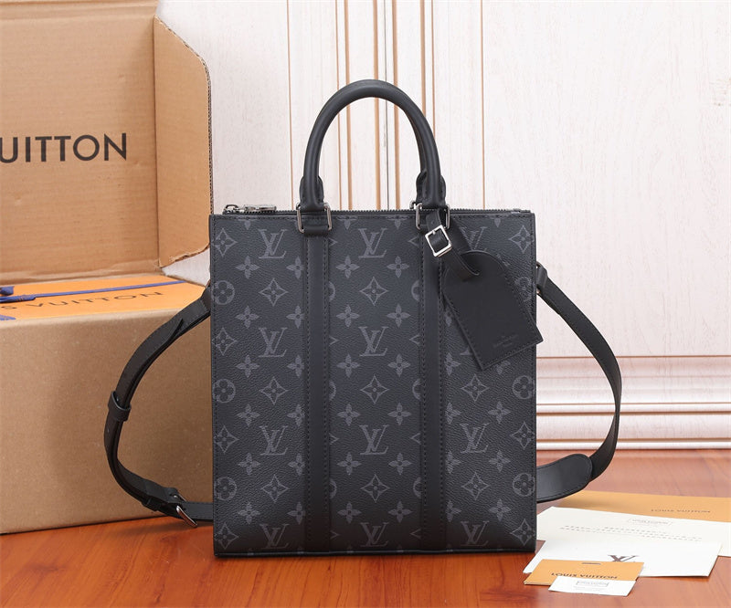  Effortless structured bag carried on shoulder 10