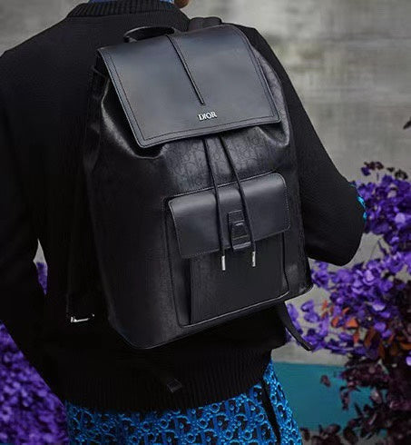 Close-up detail of sleek signature women's handbag – women's designer-style accessory