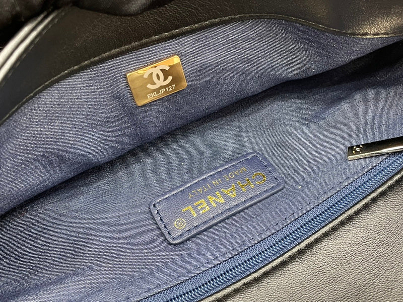 mid purse view 6