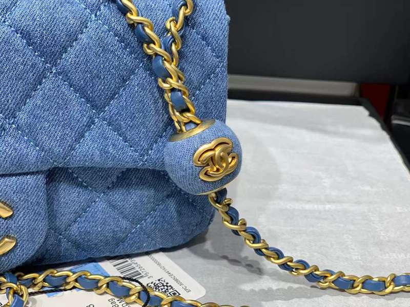 Zivas Charm Chic Craftsmanship Designer Handbag (Refined Modern Silhouette) – Full Silhouette