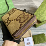 Handle and strap detail of polished refined women's handbag – women's everyday handbag