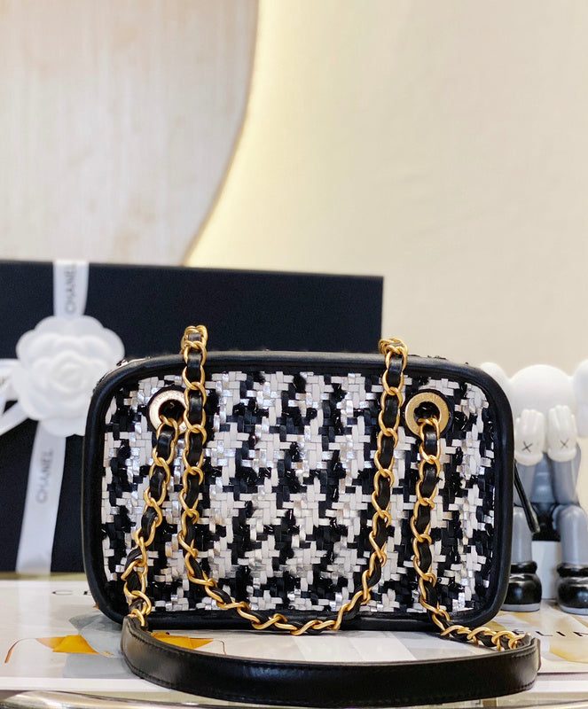  mid purse view 8