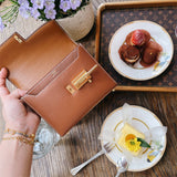  effortless carryall bag styled with outfit