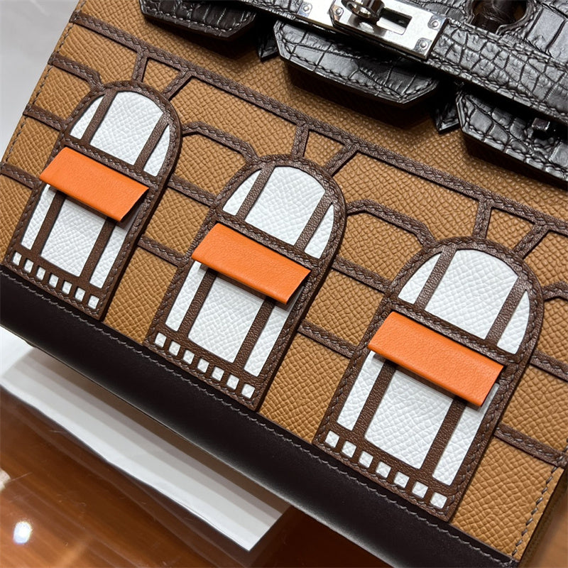  Refined handbag carried on shoulder 10