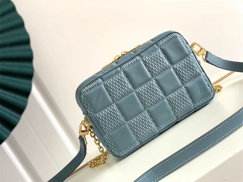  clean-lined everyday bag styled with outfit 18