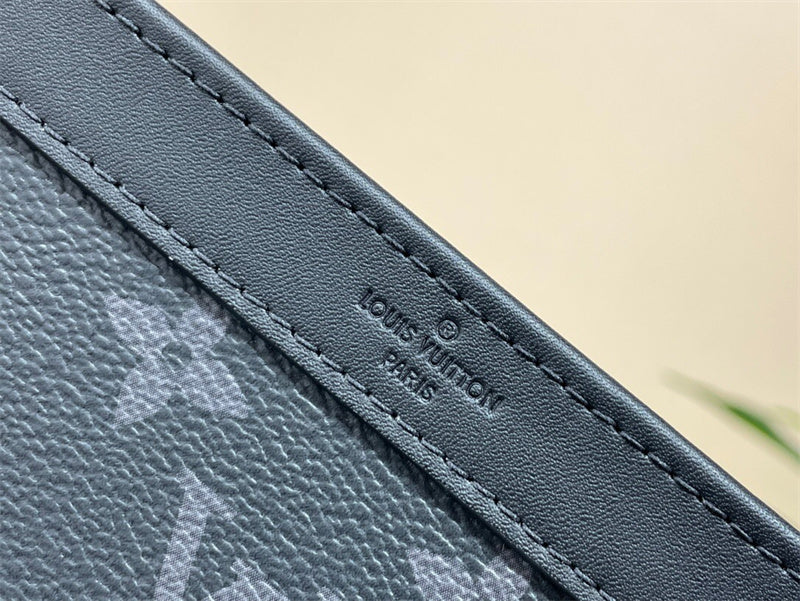 clean-lined carryall bag detail view showing craftsmanship