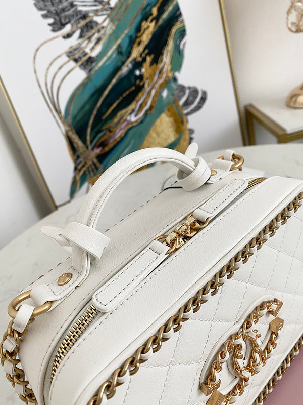  women's handbag, mid design, view 5