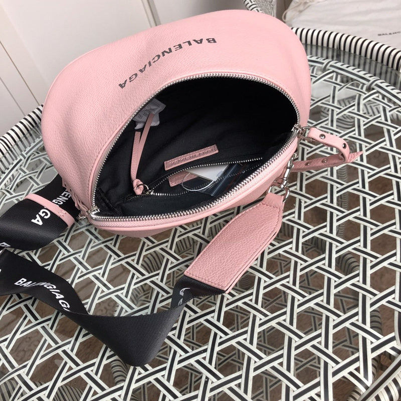 Close-up detail of structured signature women's handbag – women's luxury handbag