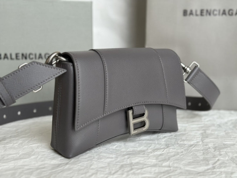 Zivas Charm Elevated Essentials Statement Handbag (Effortless Style Upgrade) – Full Silhouette
