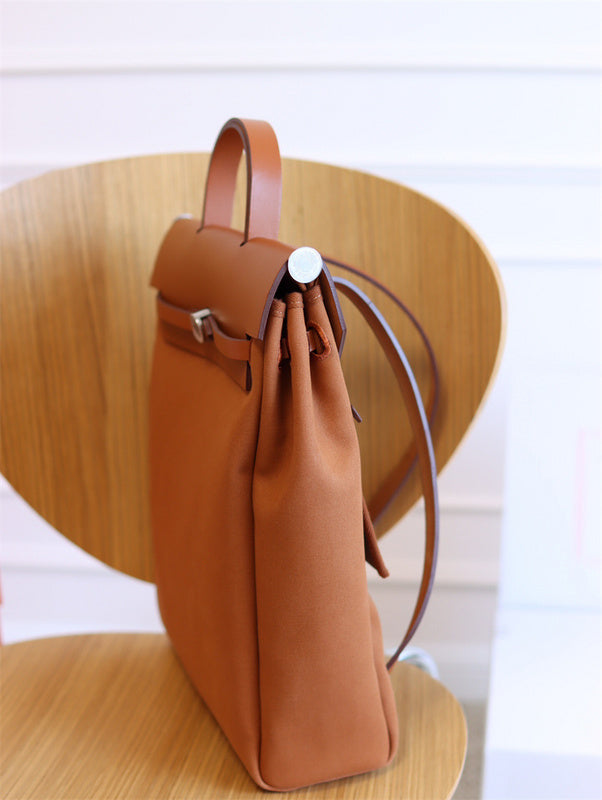  Classic crossbody bag front view 13