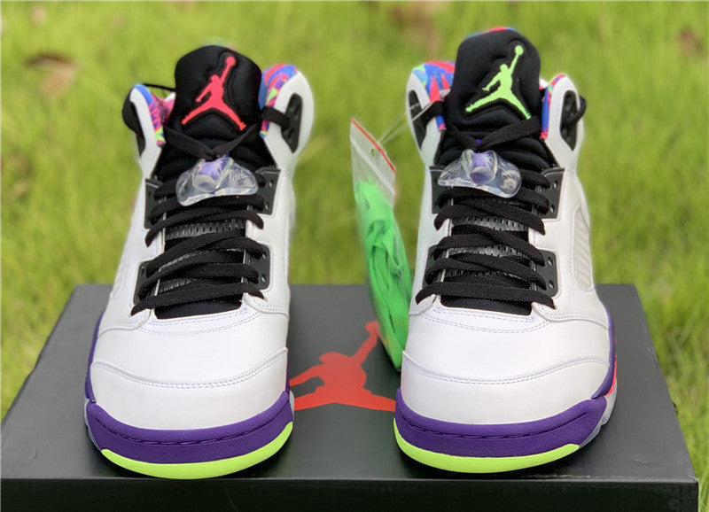 Nike Men's & Women's Designer Lifestyle Shoes — Style 056 angle view