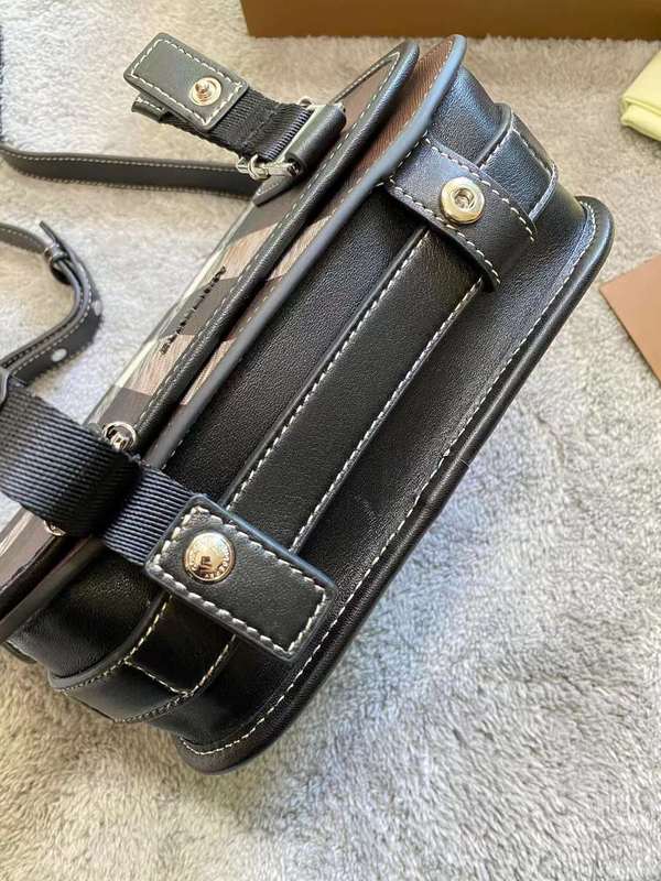 Ziva's Charm handbag – interior view (one versatile size)