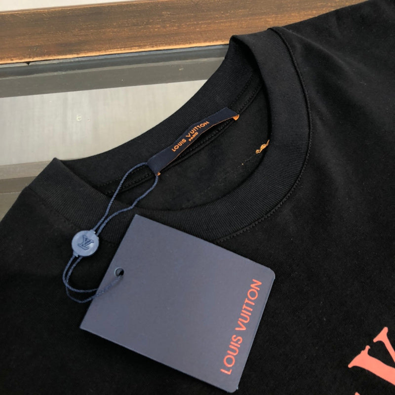 Full styled look of Louis Vuitton cotton t-shirt with runway-inspired design