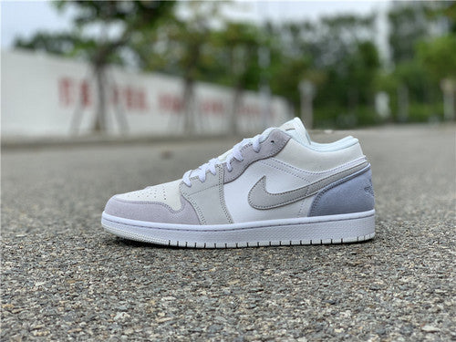Nike Men's & Women's Premium Low-Top Trainers — Style 049