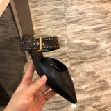 Louis Vuitton shoes Style 204 - top view showing design