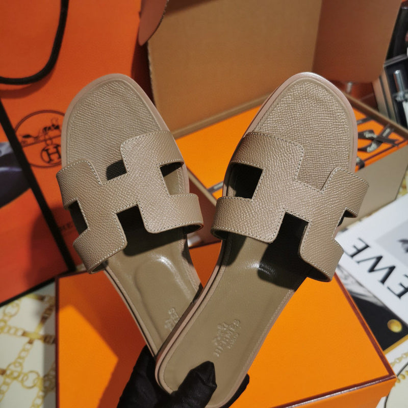 Hermes sandals Style 097 - top view showing design