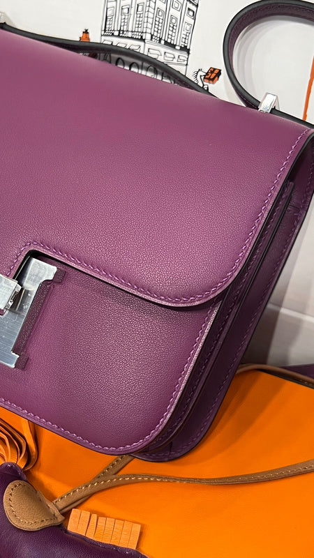 Interior view of smart premium bag