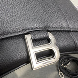 Zivas Charm Chic Craftsmanship Statement Handbag (Polished Everyday Piece) – Close-Up Detail