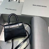 Refined Premium PU Leather Handbag - Everyday Elegance | Women's Everyday Carry Handbag #507 - close-up detail shot (image 3) of designer-inspired handbag
