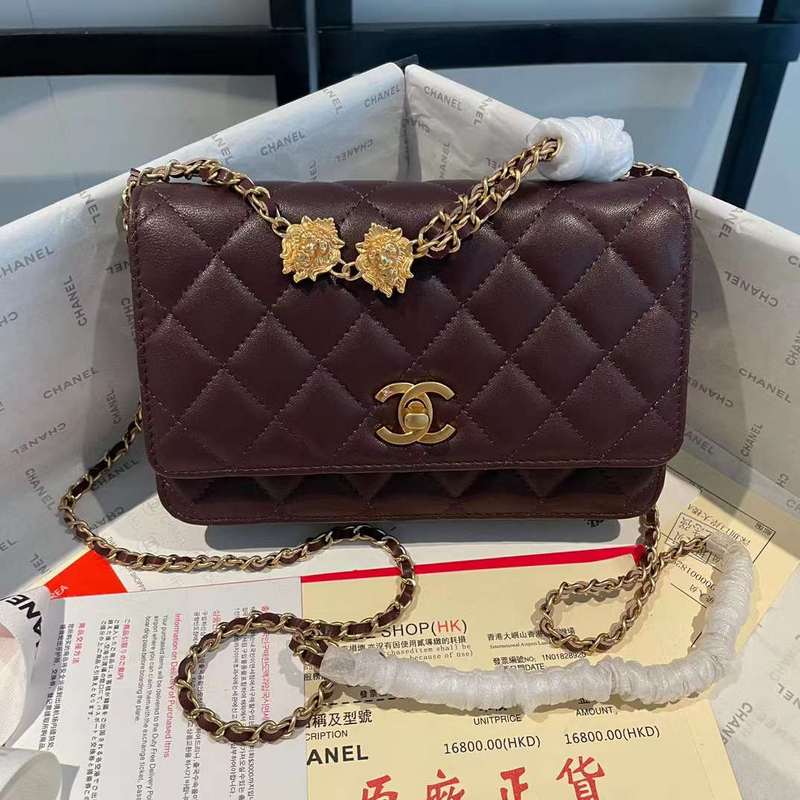 Zivas Charm Chic Craftsmanship Luxury Handbag (Polished Everyday Piece) – Detail View