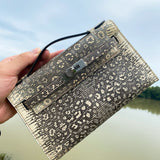Close-up detail of crisp bag design