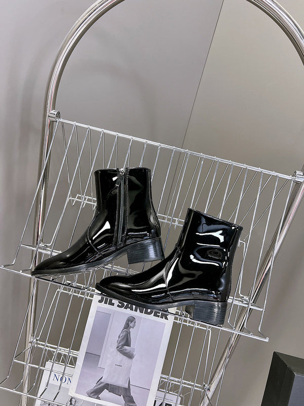 Three-quarter angle view of Saint Laurent luxury piece style No.038